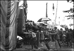 1910 Fair boys sneaking around